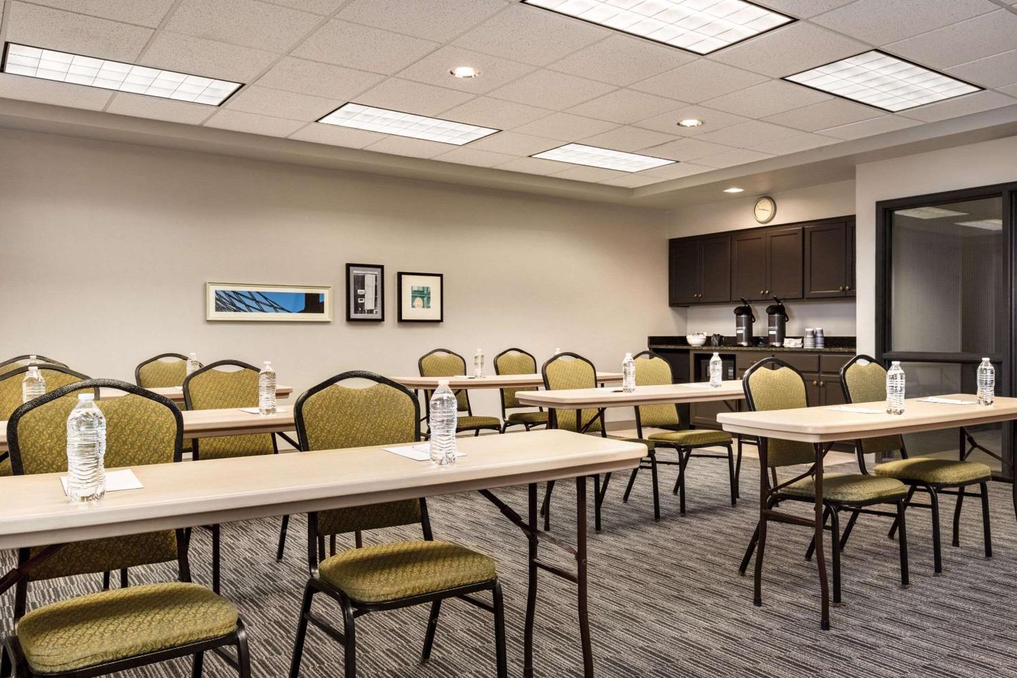Country Inn & Suites By Radisson, St Cloud East, Mn Сент-Клауд Экстерьер фото