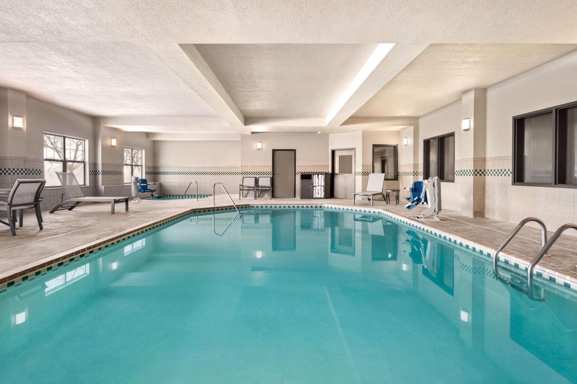 Country Inn & Suites By Radisson, St Cloud East, Mn Сент-Клауд Экстерьер фото